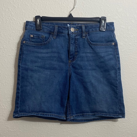Lee Pants - Lee Women's Shorts - Regular Fit, Mid Rise Size 6M